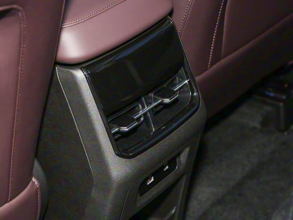 1400x1050_autohomecar__ChxpVWk-SUeAKnCFABwKtFUK9KU057