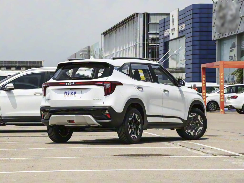 1400x1050_autohomecar__ChxpVmiQUpGAThl_ADDTgLKBg1U024