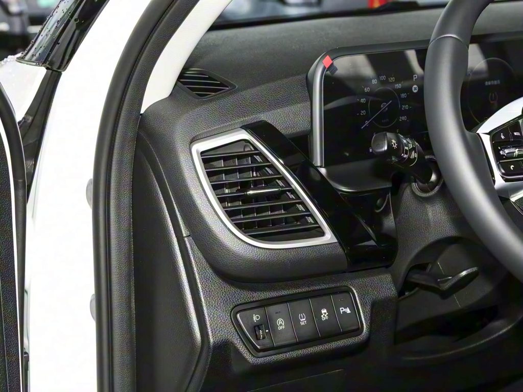1400x1050_autohomecar__ChxpVmiQUxOAPL7DACFi-oZTKMw320