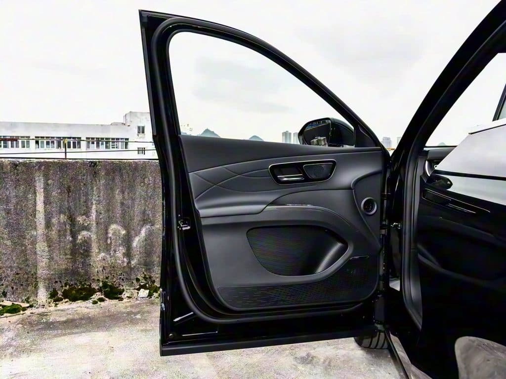 1400x1050_autohomecar__ChxpVmkiyeaAcT6mABYuW1QUBeI833