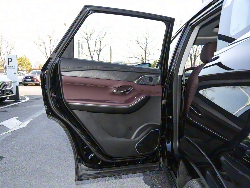 1400x1050_autohomecar__ChxpWGk-SUaAfxoaABiDjYm8GrQ442