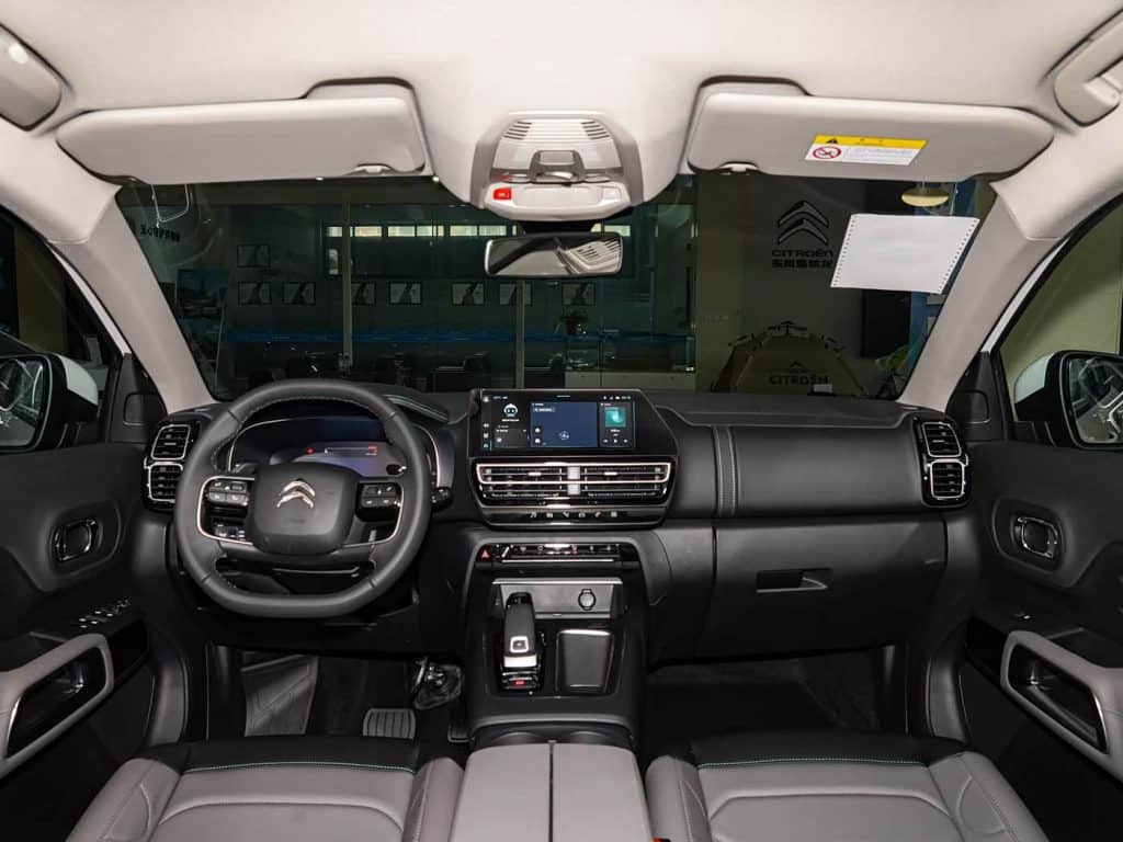 1400x1050_autohomecar__ChtlxWhLtdOASA7pACRVKIFiphk476
