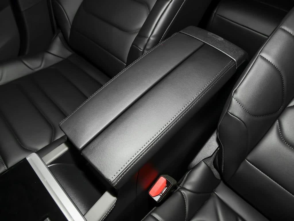 1400x1050_autohomecar__ChtlyGfYDkGADLslABjqUde67-A820