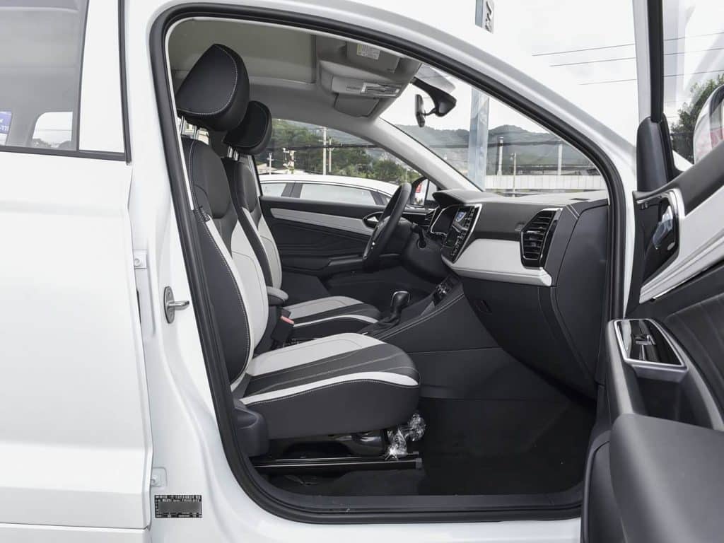 1400x1050_autohomecar__Chto52jxAyqAfe3VADZkDhrhWDc302