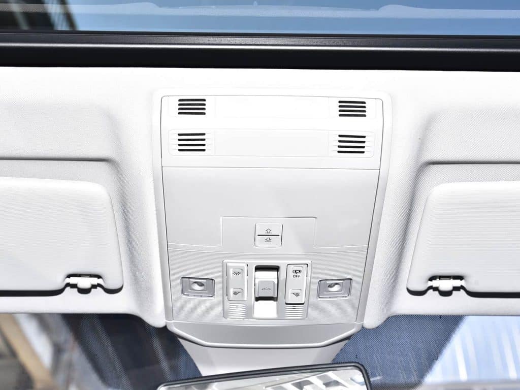 1400x1050_autohomecar__ChtpWGjvn5-AGPoYAERSekBO_iw831