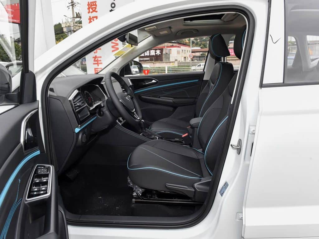 1400x1050_autohomecar__ChtpWGkUf8uAVW0BACVTkanFM_4788