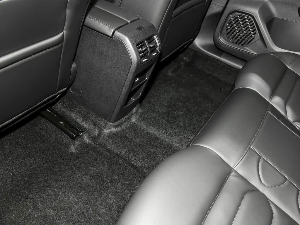 1400x1050_autohomecar__ChxoHWfYDmmAAOuTACLbc9gF8Rk342