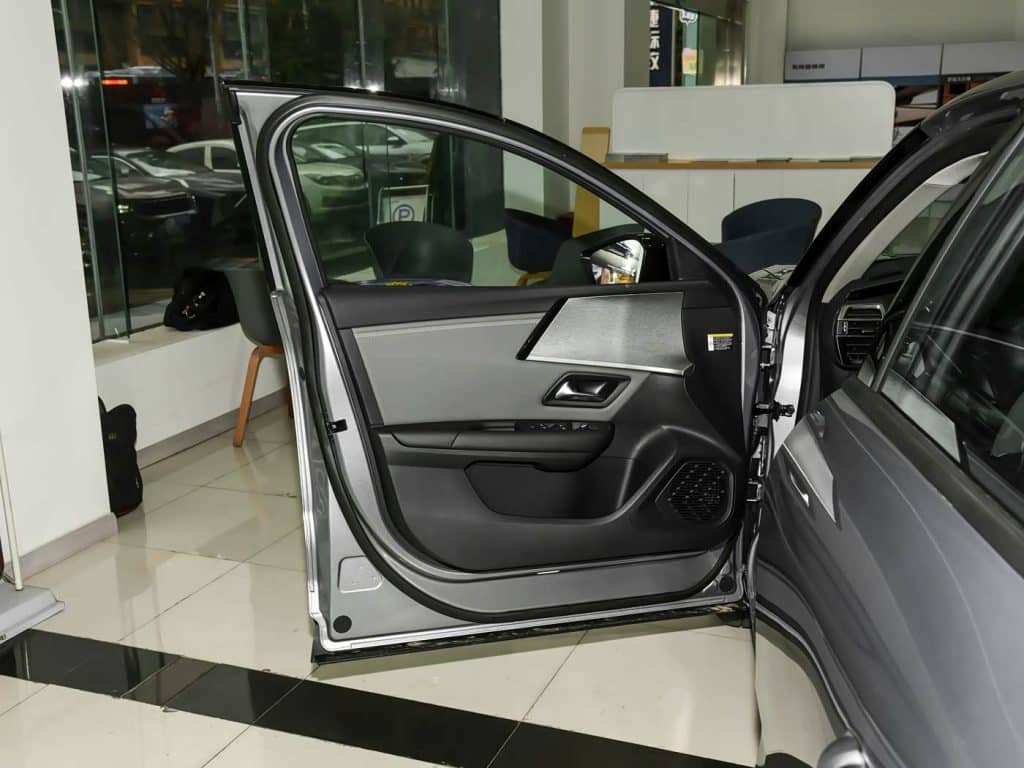 1400x1050_autohomecar__ChxoHmfYDluAQWOBABG6tIwSCE8472