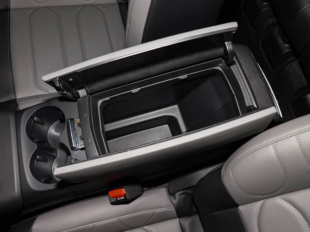 1400x1050_autohomecar__ChxoHmhLtm-AcleGACUY-tYi4pI091