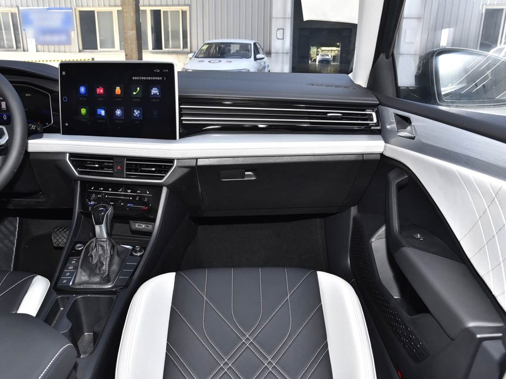 1400x1050_autohomecar__ChxpVWjvntCAGudiAETNAslfawE050