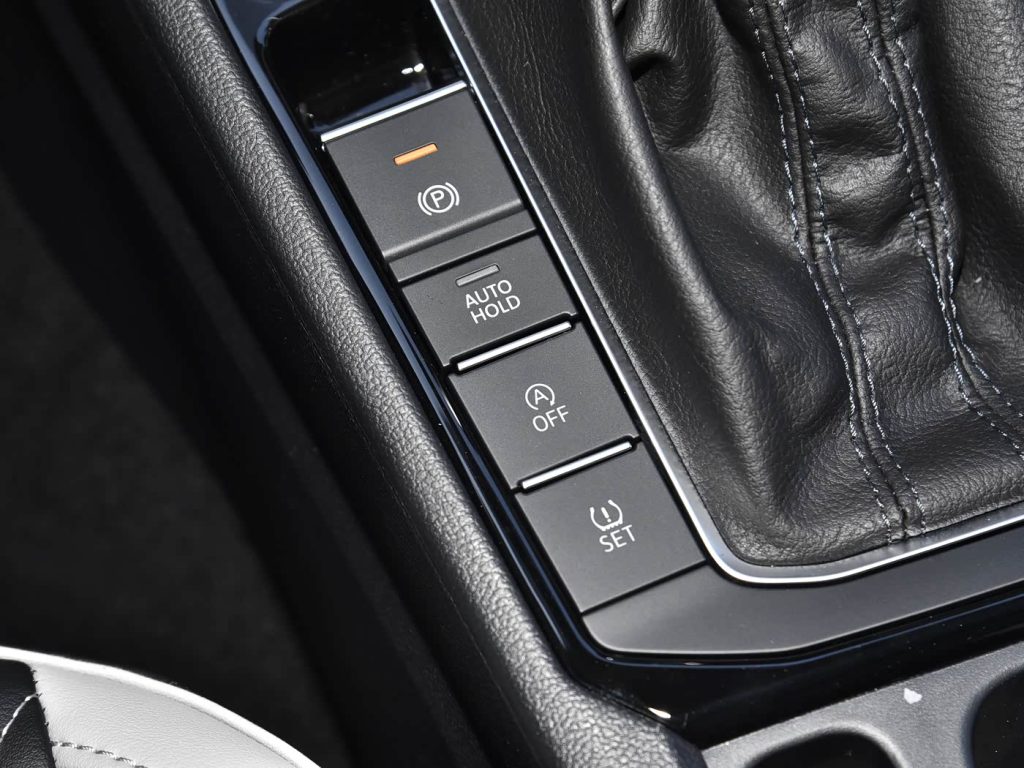 1400x1050_autohomecar__ChxpVWjvntqAHsO3AEXLCC6Z1zk642