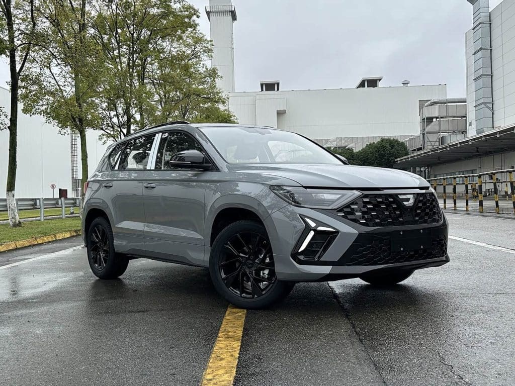 1400x1050_autohomecar__ChxpVmj6432AJ951AC8HNTB4unI312