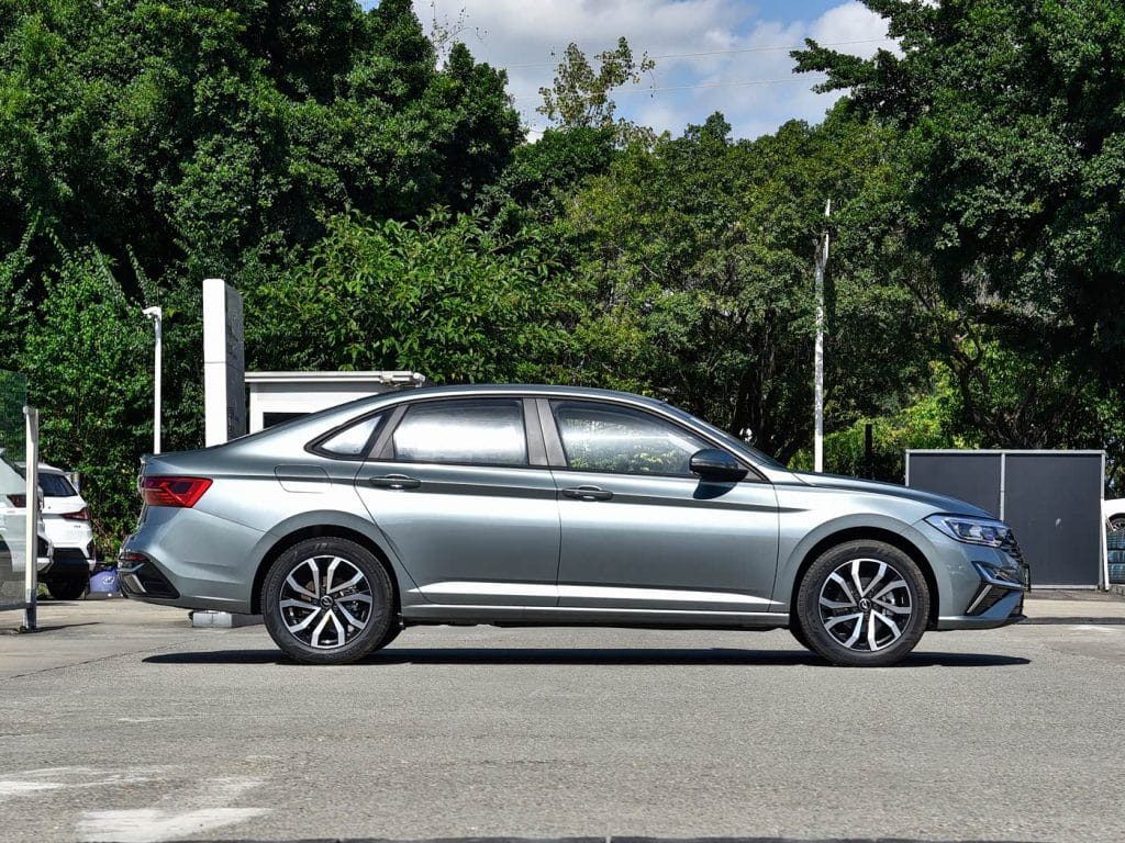 1400x1050_autohomecar__ChxpVmjvoYWAMzDkAF5Ktl3sg5Y223