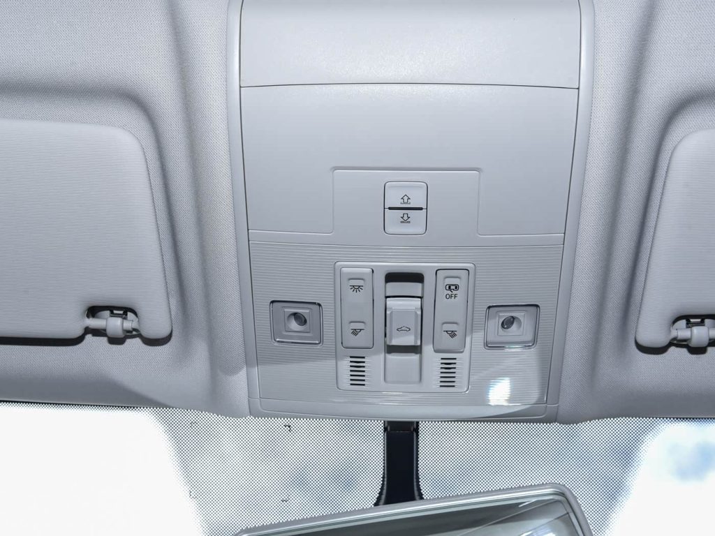 1400x1050_autohomecar__ChxpVmjxAyeAau66ACDuAhFoyHw339