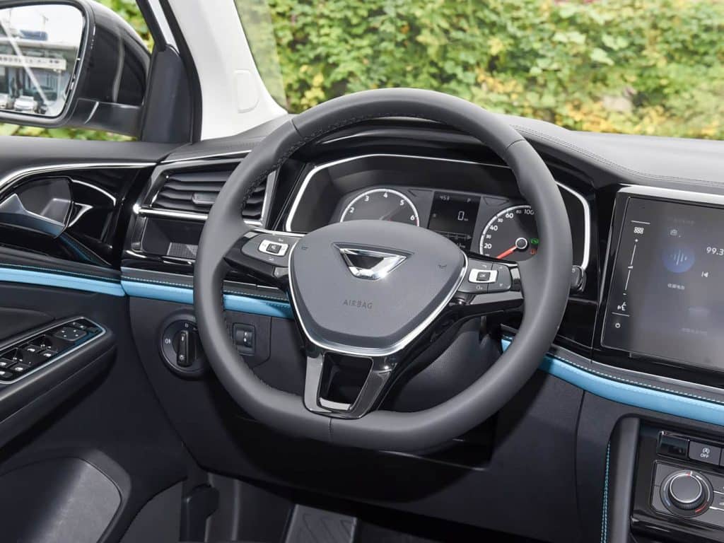 1400x1050_autohomecar__ChxpVmkUf62AFsc_ACorSemb6E4624