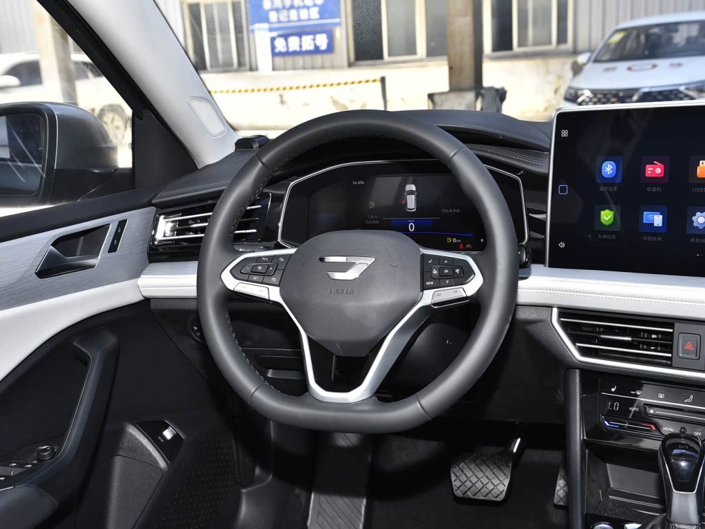 1400x1050_autohomecar__ChxpWGjvnv-AeJCrAEK9PEZ_SBU594