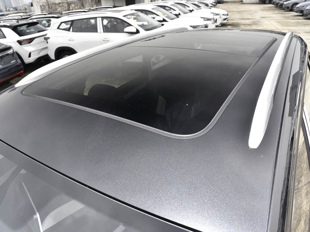 1400x1050_autohomecar__ChxpWGjwrGCAar-KAE5pY24O2wY437