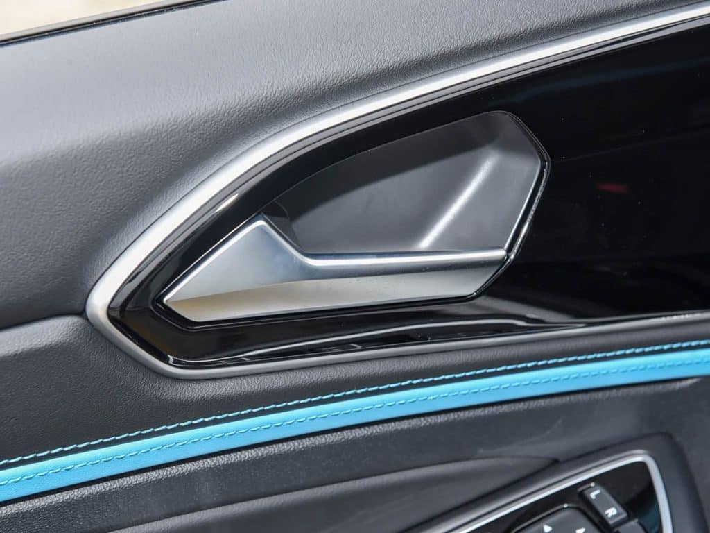 1400x1050_autohomecar__ChxpWGkUf8-APcUdACgvzgg5vE4117