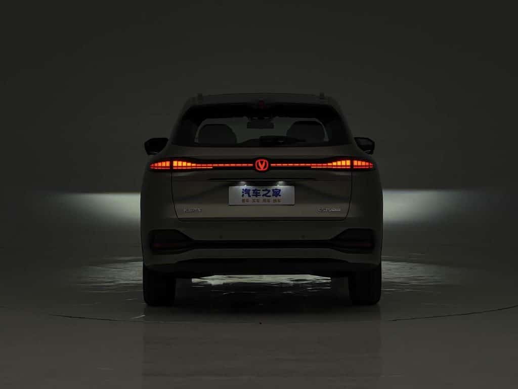 1400x1050_autohomecar__Chtk2WdhES-AB3W1ADEdl9r6_A0890
