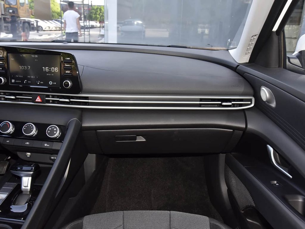 1400x1050_autohomecar__ChtlyGYf6NGAVpX4ACgBavcarDs848