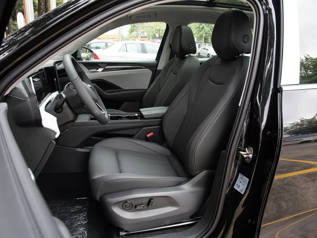 1400x1050_autohomecar__ChtpWGnXsEuAOh1sACnIsaG3qZ8626
