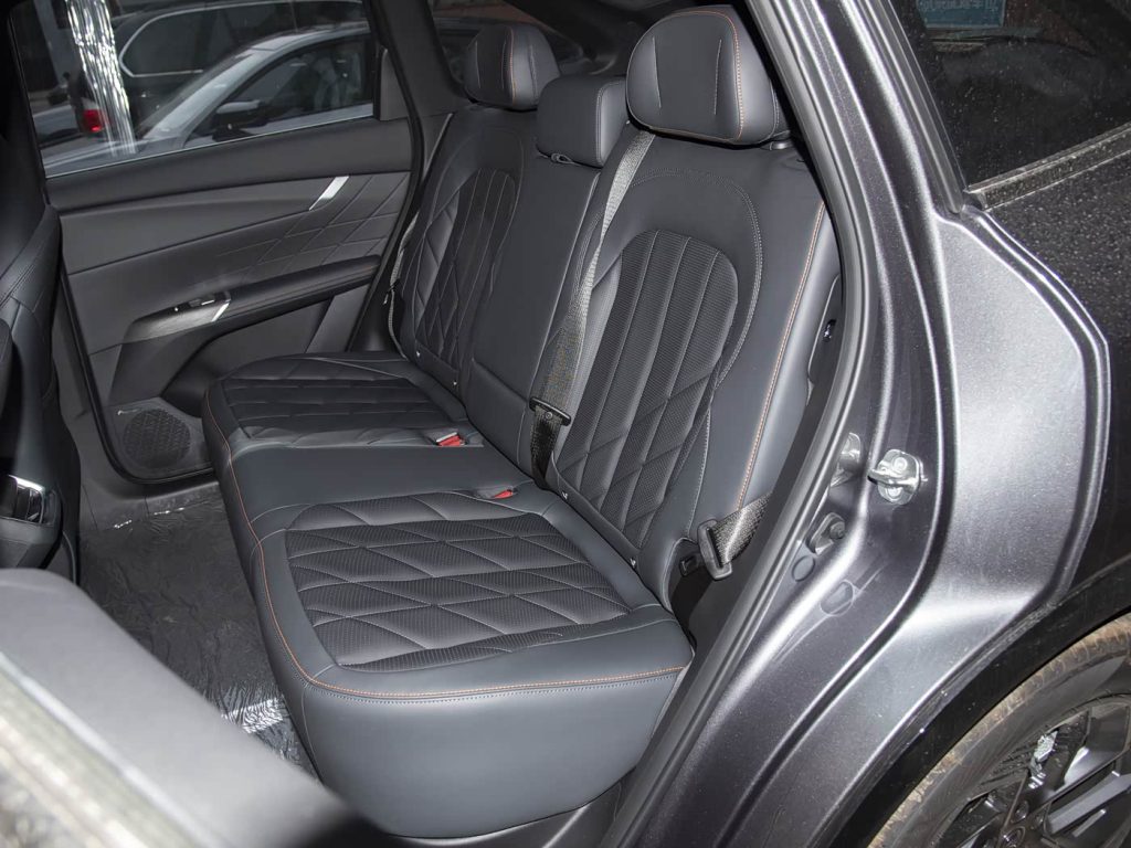 1400x1050_autohomecar__ChxkPWcN7RWASsENACskQS1VhBw728