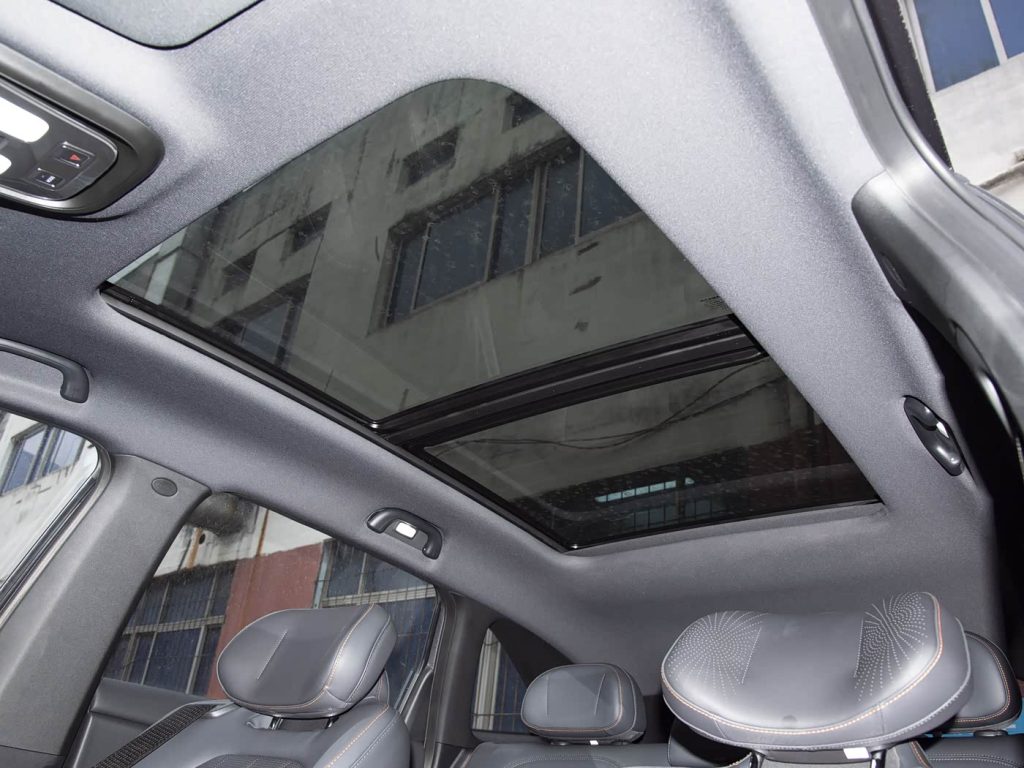 1400x1050_autohomecar__ChxkPWcN7RaAPD2yACL1mAbjJ7E318