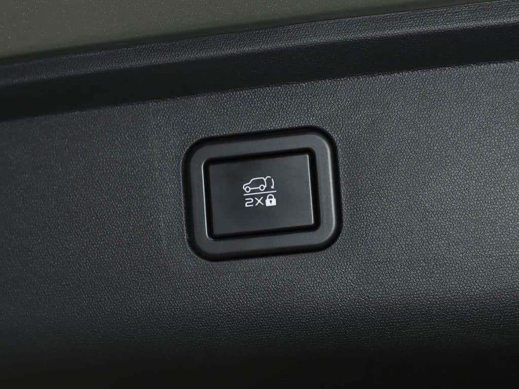 1400x1050_autohomecar__ChxkPWdfv1KAOS5pAFN9jcb_UUM846