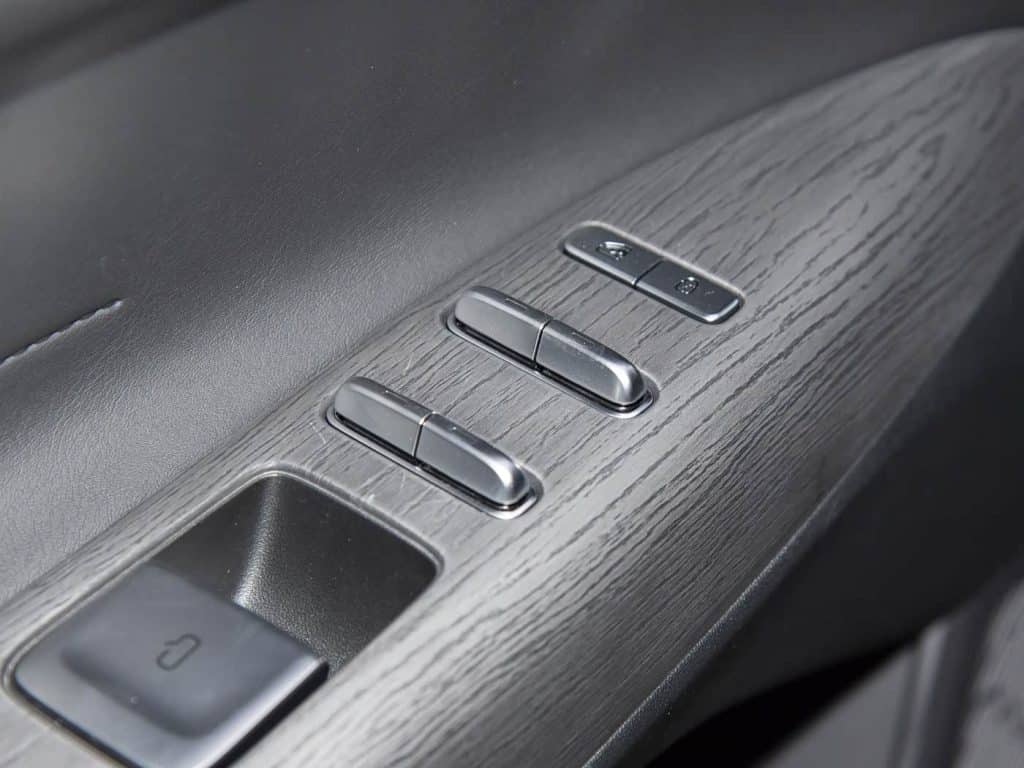 1400x1050_autohomecar__ChxkPmcN7ROATG90ACvi-8wsfg0197