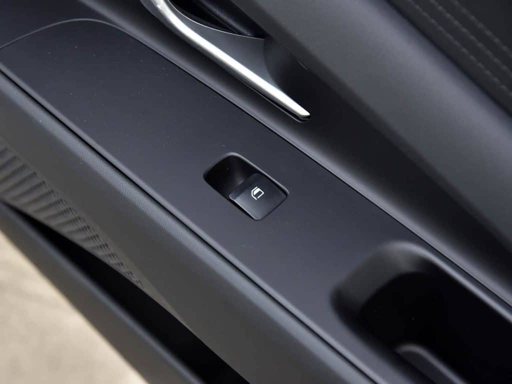 1400x1050_autohomecar__ChxoHmYf6PWASrAbAB-NSrXOcNg532