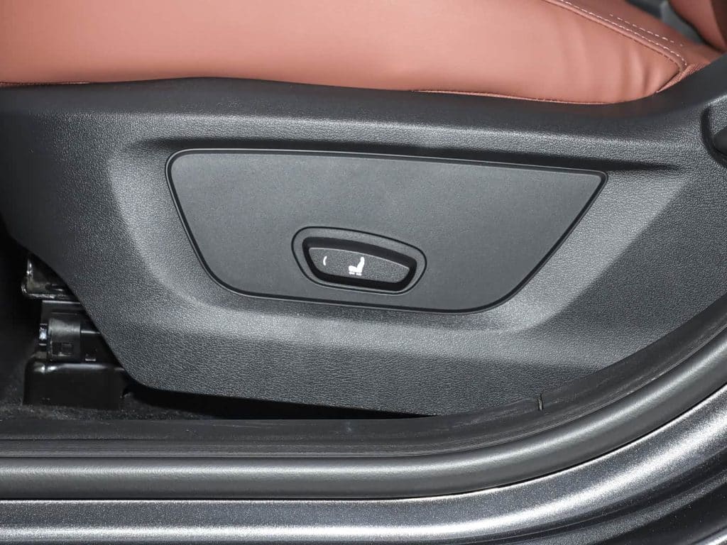 1400x1050_autohomecar__ChxpV2i1a_CAIO0CACkO7arikw4466