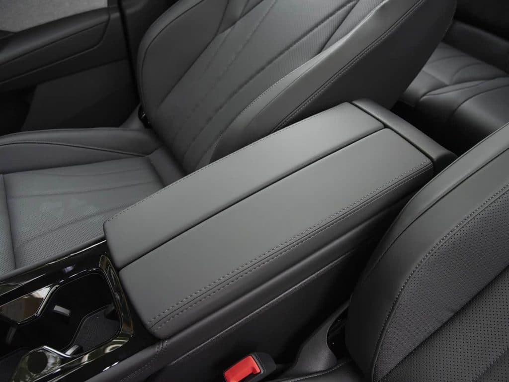 1400x1050_autohomecar__ChxpV2nXsEaAJgLzACbNzDarKCM598