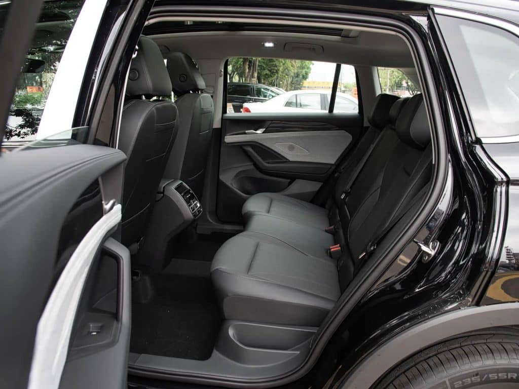 1400x1050_autohomecar__ChxpV2nXsFWAeO26ACWTZQHN6Pc940