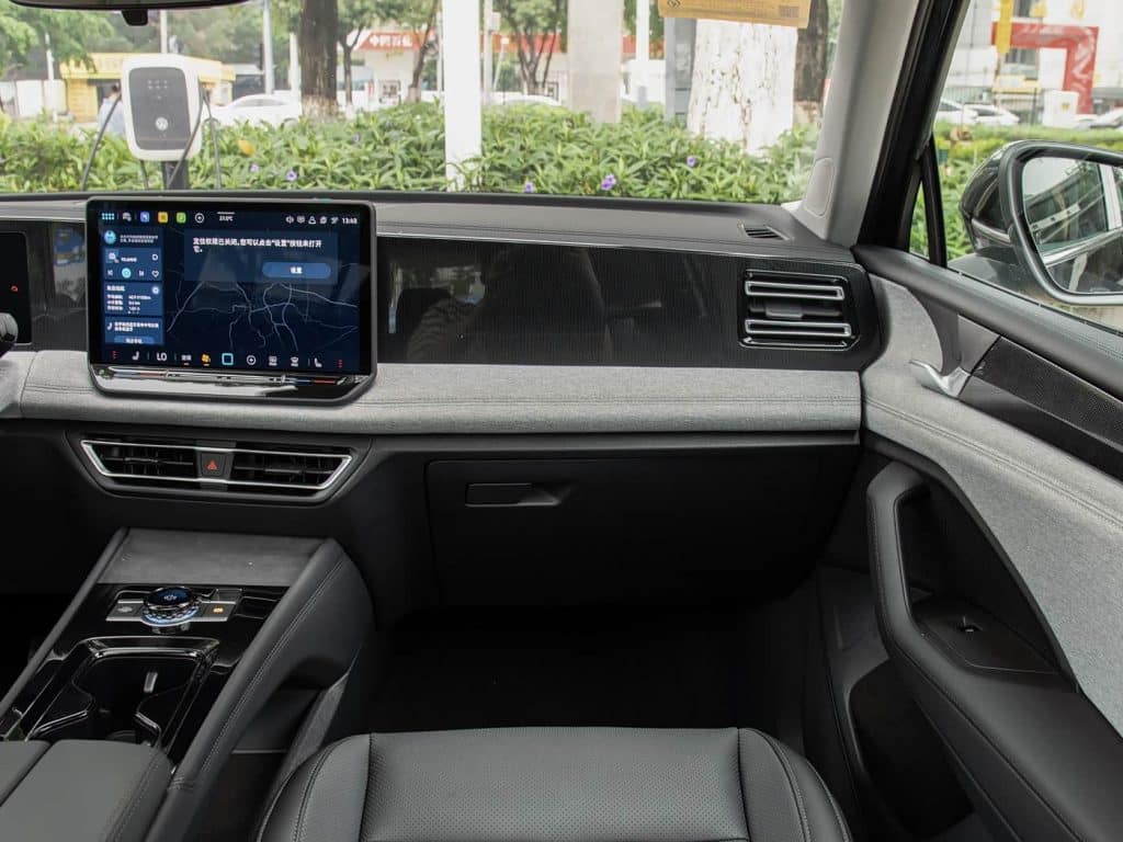 1400x1050_autohomecar__ChxpVmnXsCGAW5q7ACrqKvexAcs559