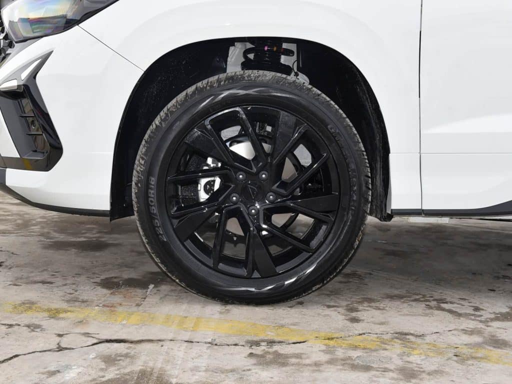 1400x1050_autohomecar__ChxpWGkUf_qAF2LhACiHZSvxU6E541