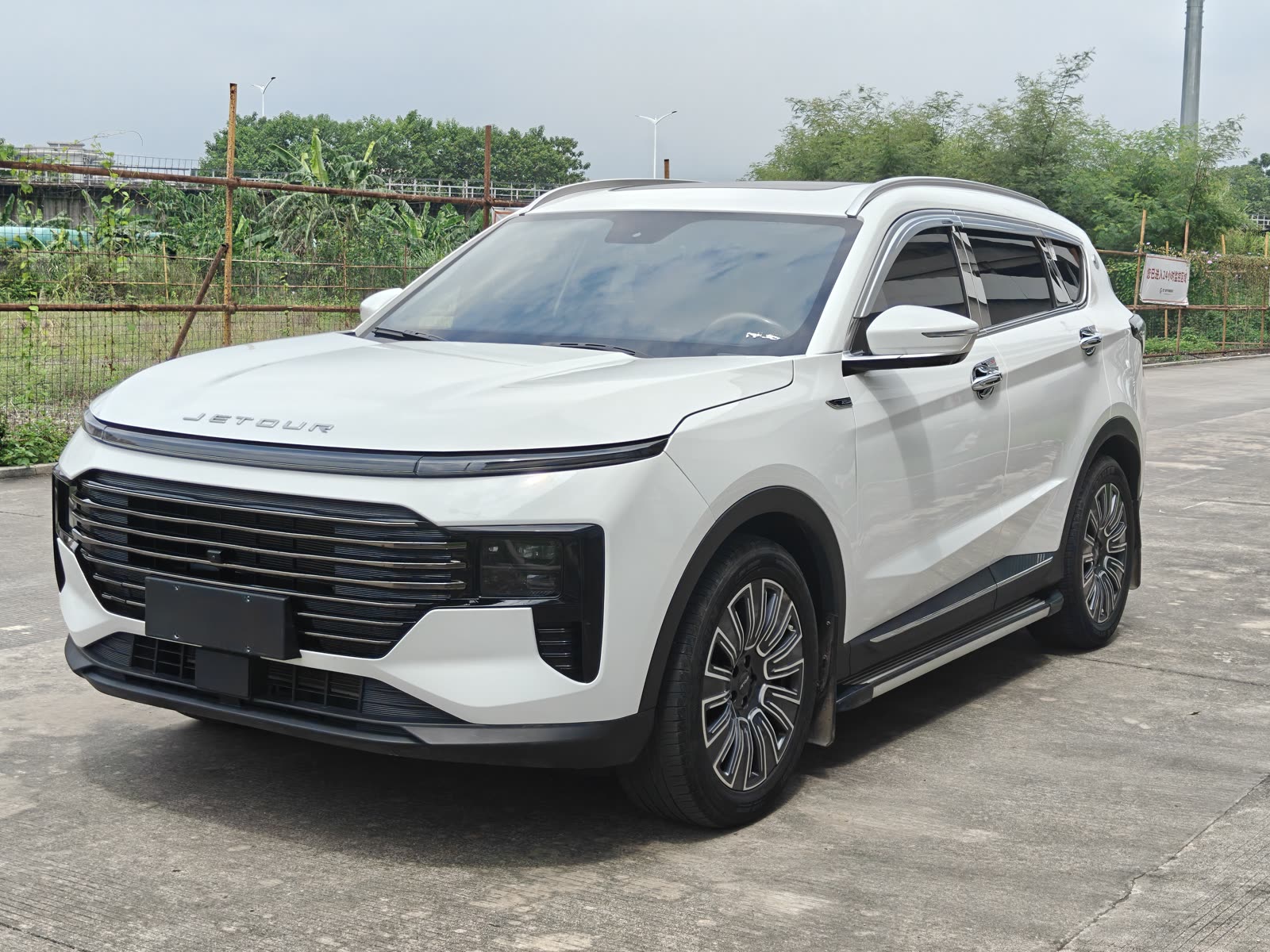 Jetour X70 PLUS 2025 Luxe 7 places — 23 000 km